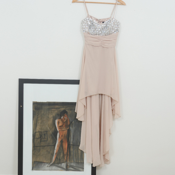 Windsor Dresses & Skirts - Windsor Nude Hi Lo Sleeveless Beaded Bust Formal